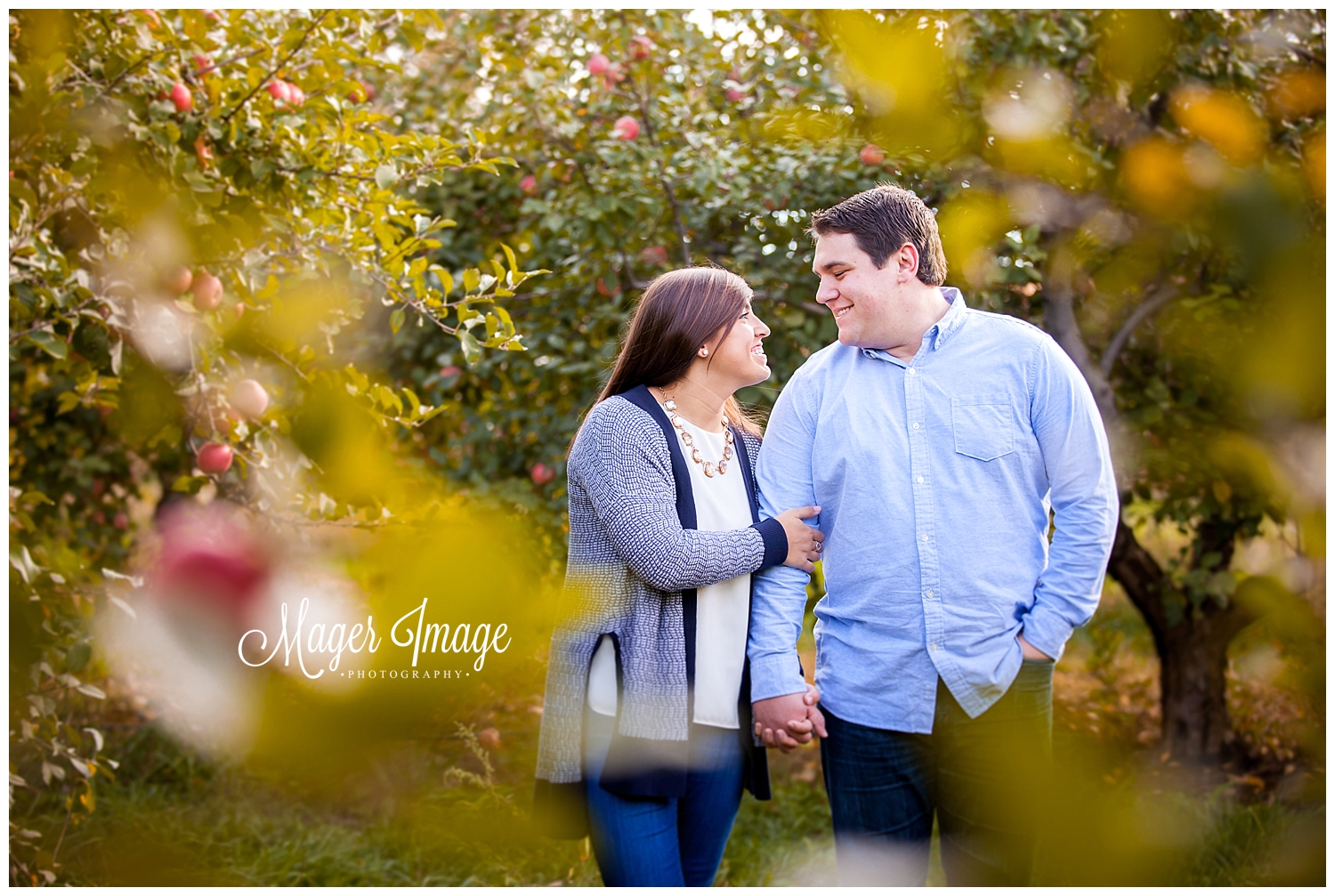 curtis apple orchard and pumpkin patch engagement pics
