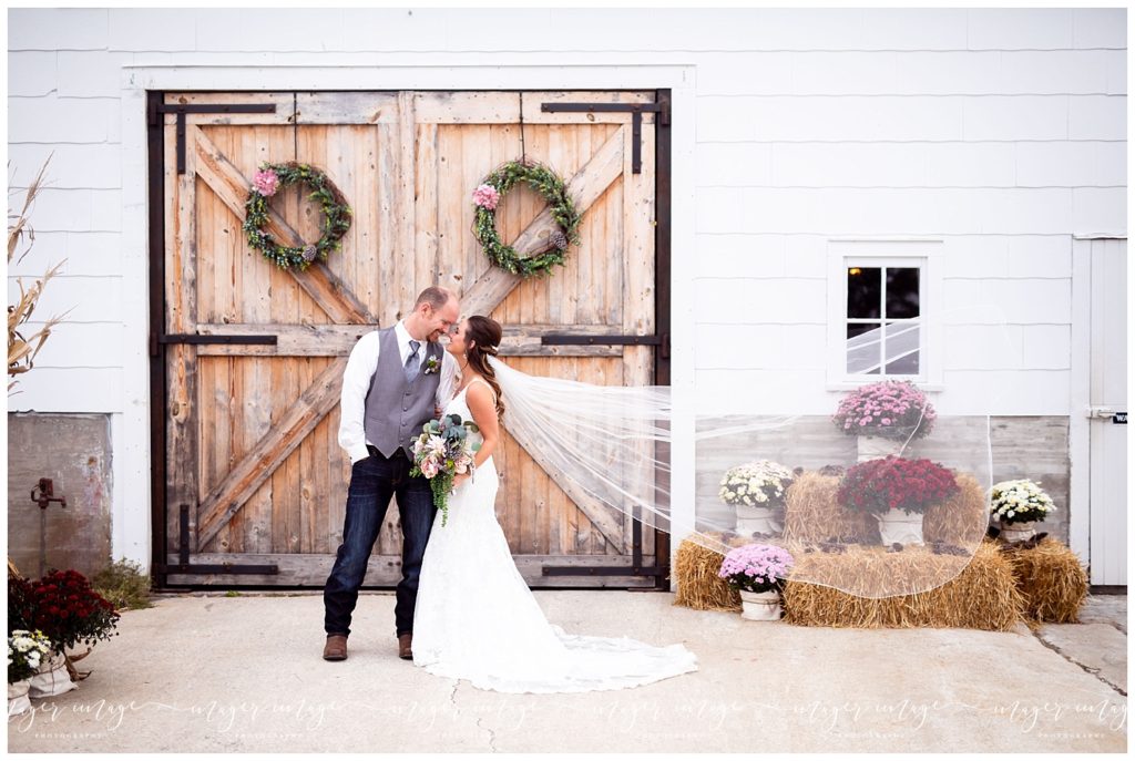 bride groom fall barn wedding engelbrecht farms
