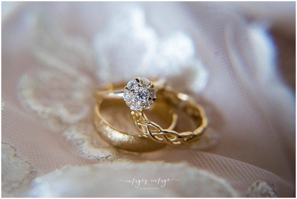 gold vintage rings couple wedding diamond