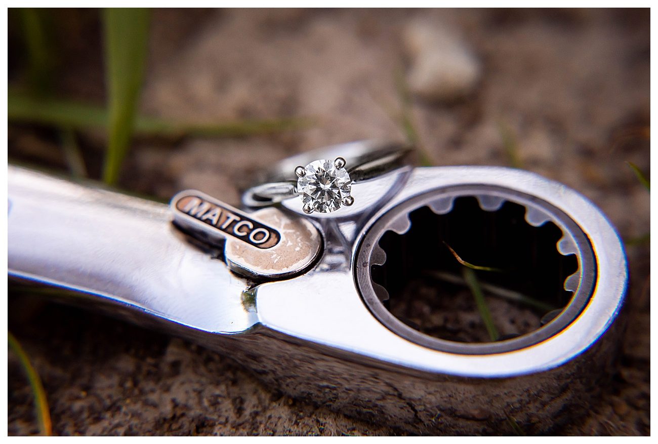 simple round cut diamond engagement ring