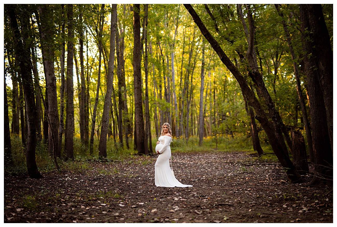 angelic wooded maternity session