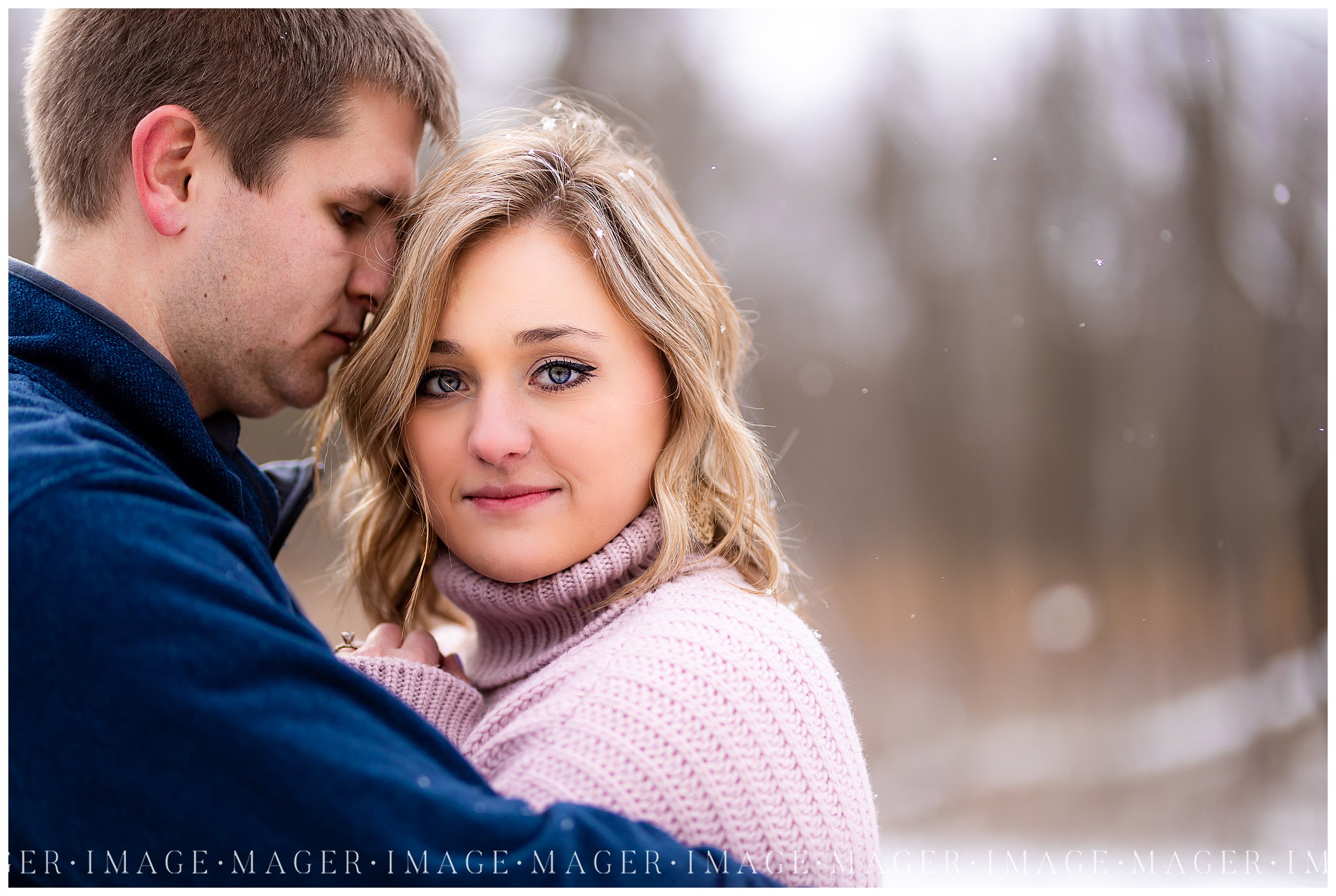 rural winter engagement session 