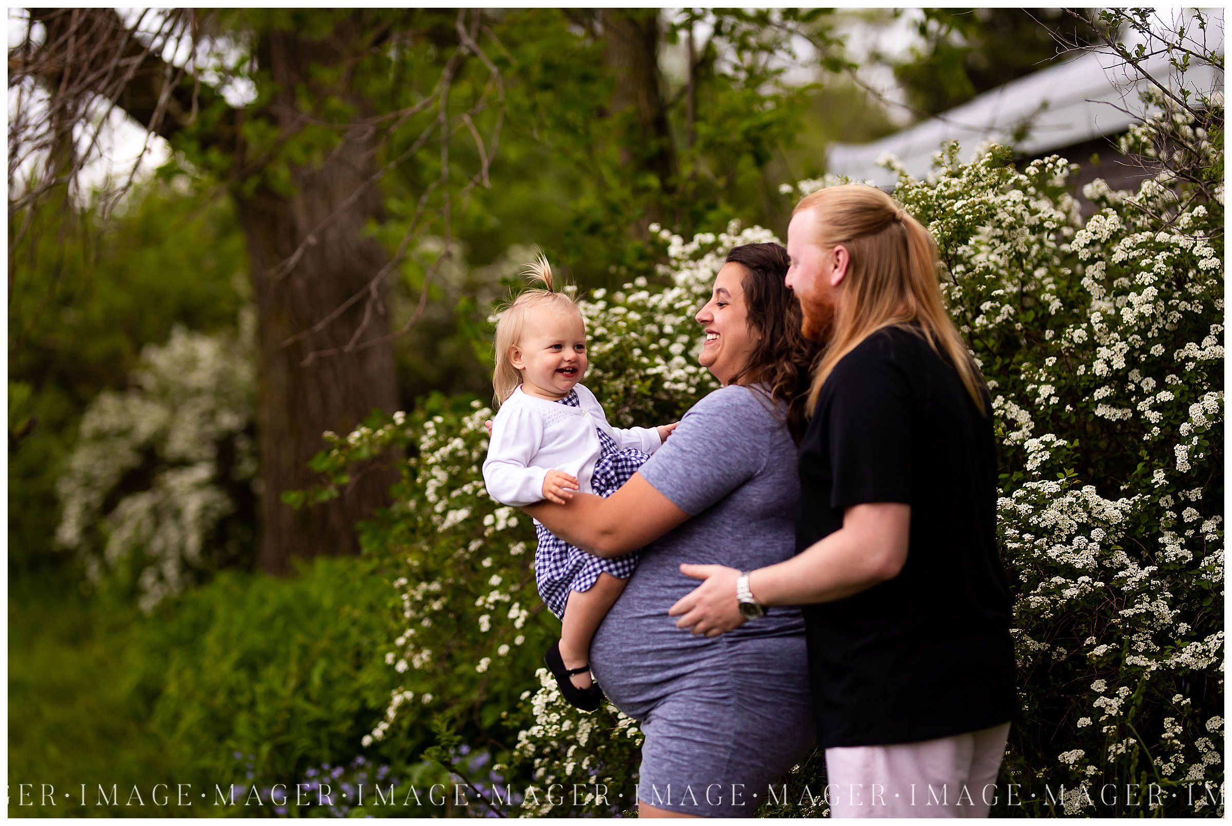 floral tree summer family maternity session