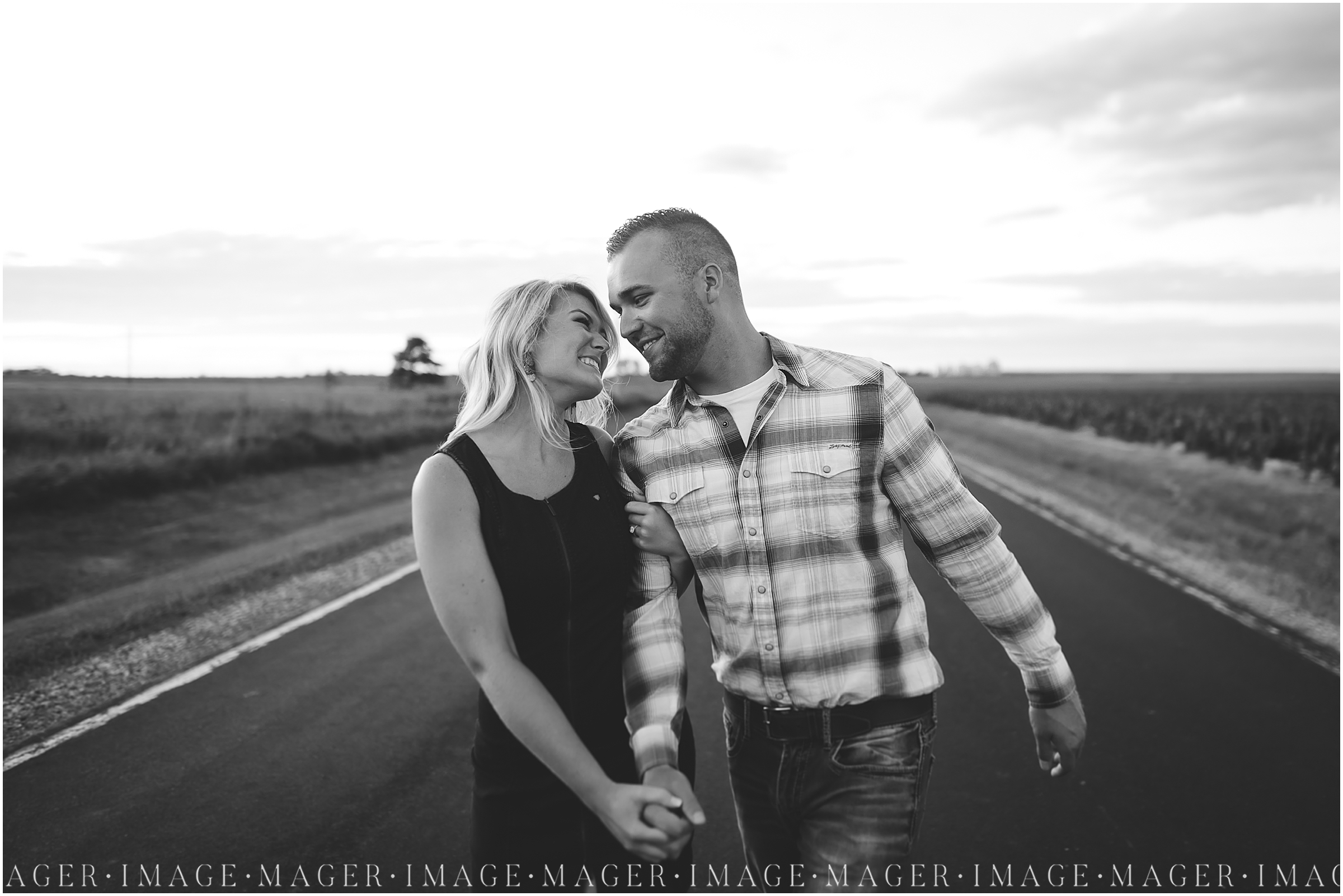 midwest road engagement session