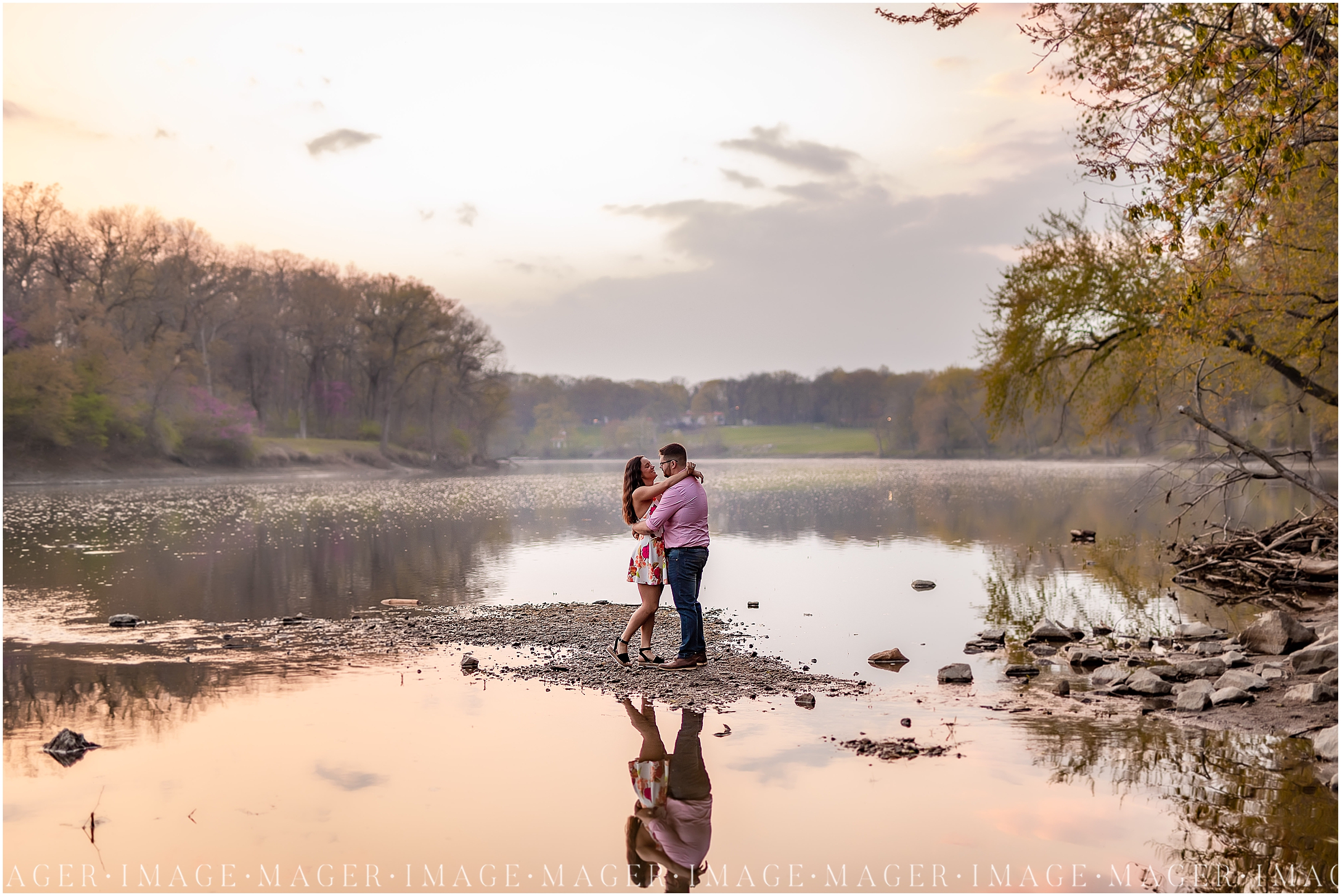waterfront spring time sunset engagement session at indian cave