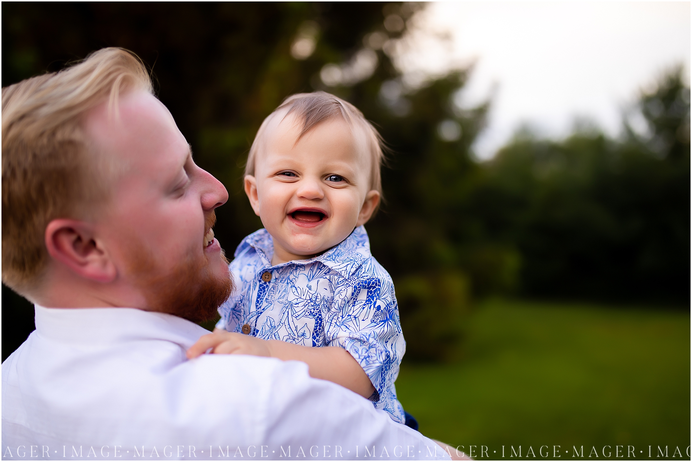 blue floral print baby button up, spring family session, midwest