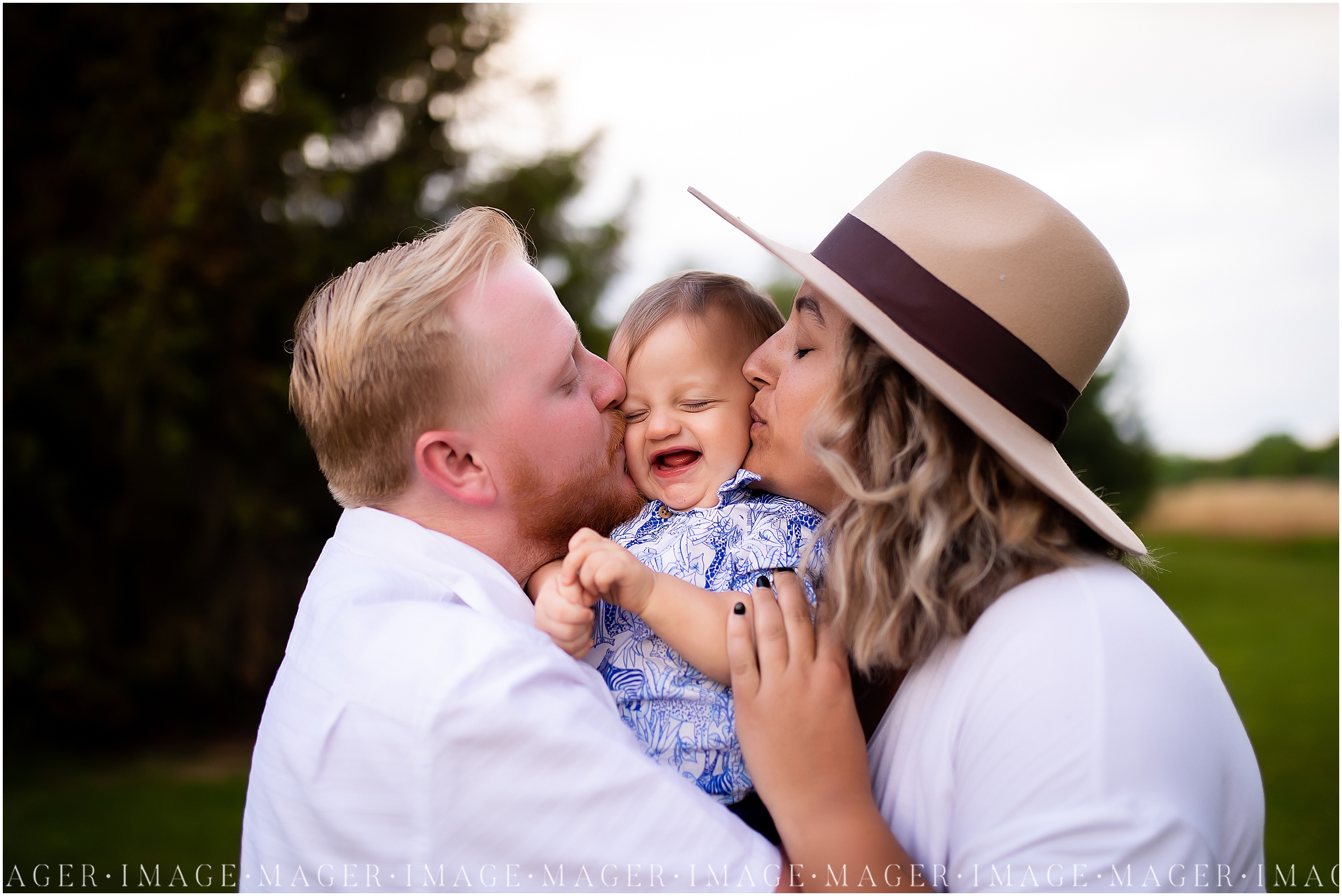 blue and white themed, spring family session