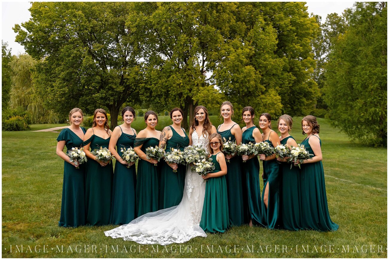 green and white classy summer wedding
