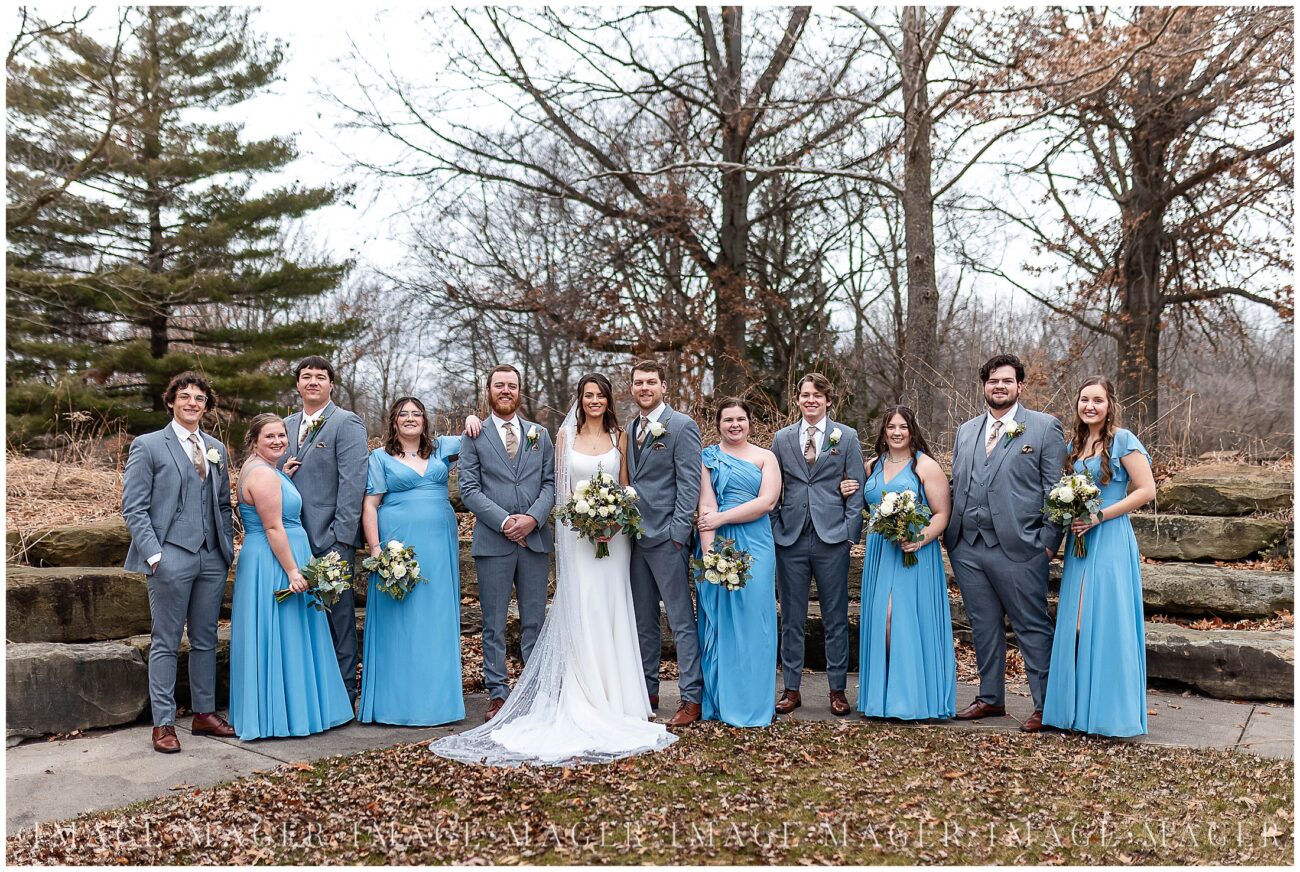 white blue grey winter wedding chicagoland photog forest preserve lake side water